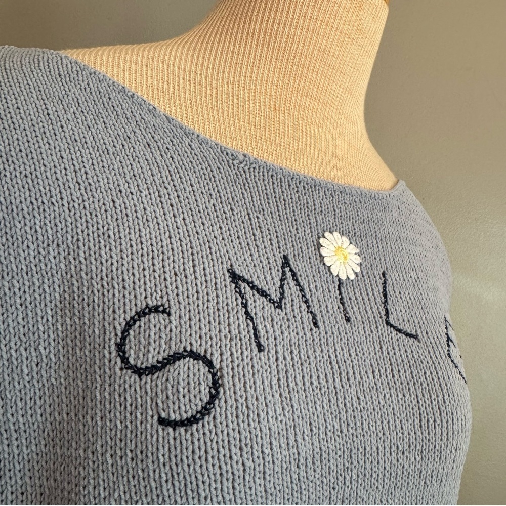 Daisy SMILE Lauren Conrad Women's Sweater - Picture 4 of 8
